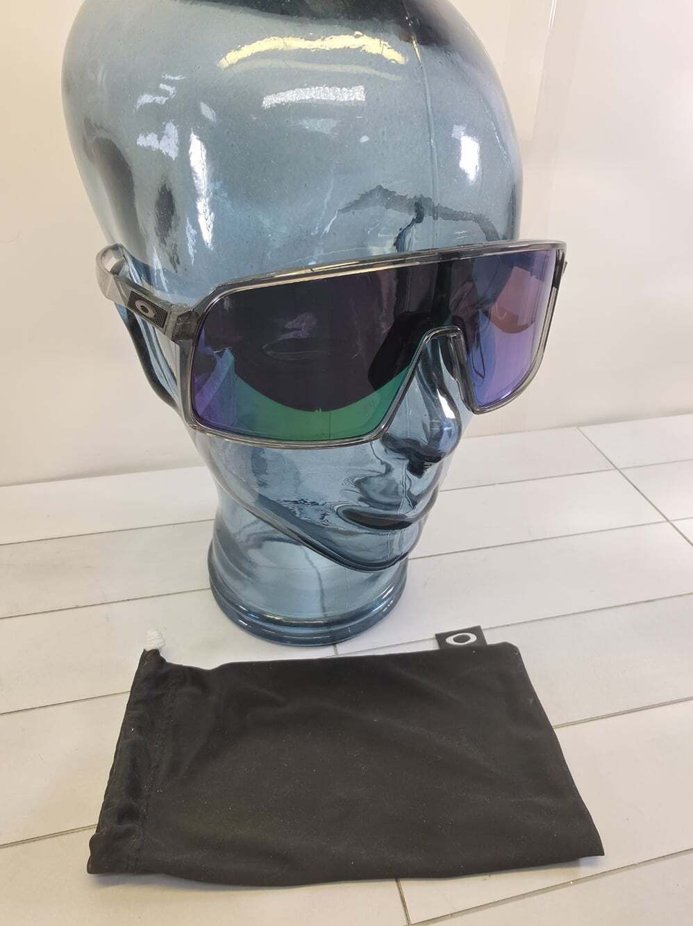 Oakley Sutro Prizm Sunglasses with bag